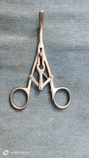 weitlaner self retaining retractor